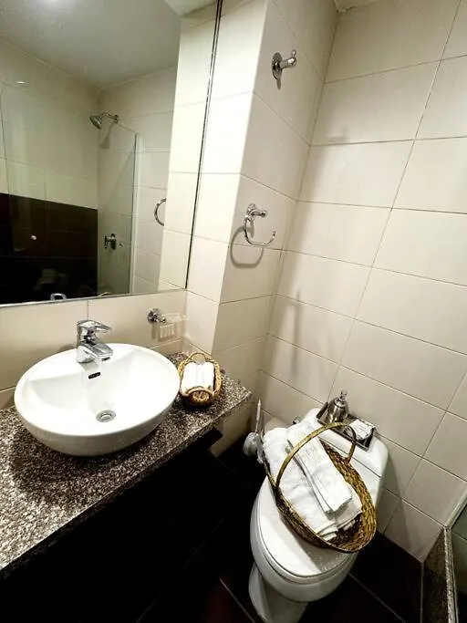 Ecuabook Suite Familiar 810 Frente Mall Del Sol 瓜亚基尔 公寓