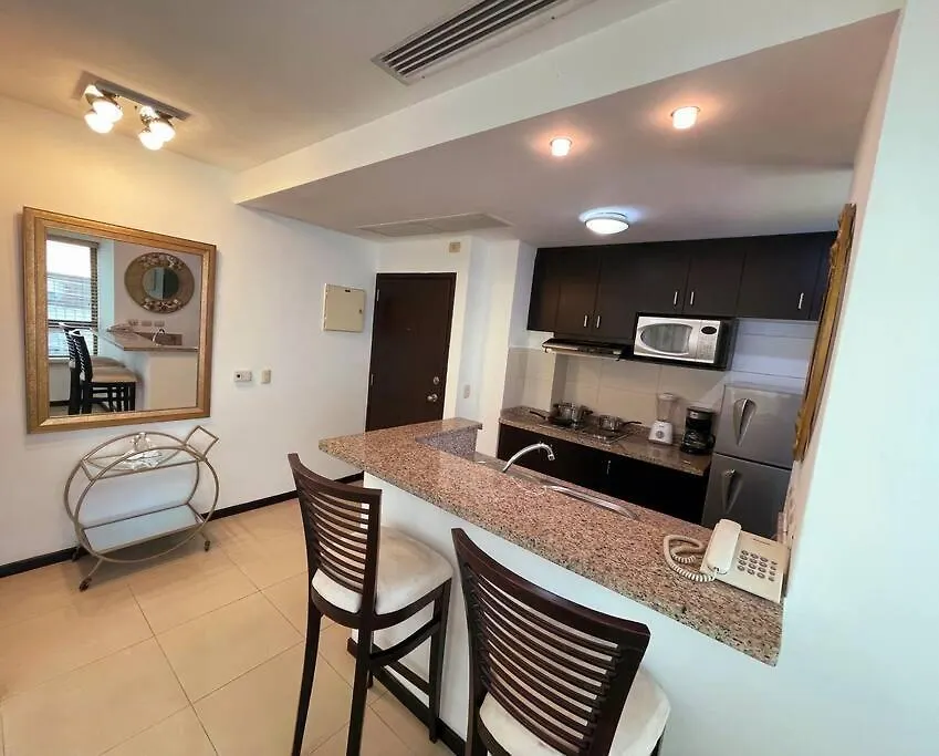 Ecuabook Suite Familiar 810 Frente Mall Del Sol 瓜亚基尔