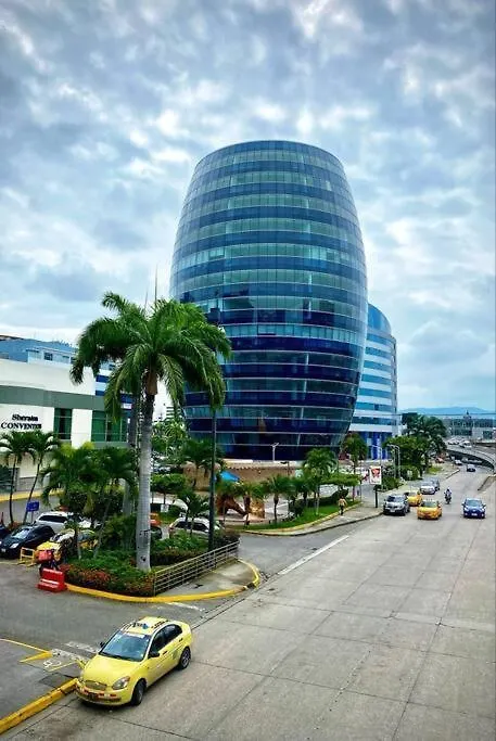 Ecuabook Suite Familiar 810 Frente Mall Del Sol 瓜亚基尔 公寓