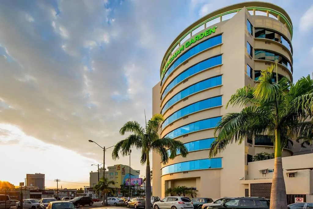 Ecuabook Suite Familiar 810 Frente Mall Del Sol 瓜亚基尔 0*,